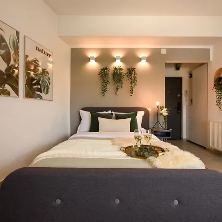 Read All About It - Stylish Central Studio Bucarest Esterno foto